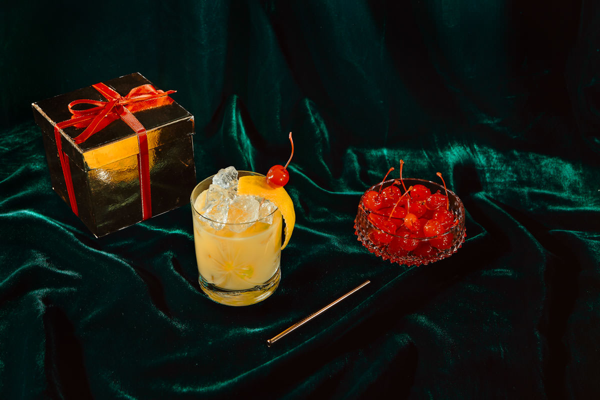 classic cocktail recipes, cocktail recipes, Cranberry and elderflower fizz, Festive cocktails, gingerbread spiced Clemintine Fizz, Hibiscus and lime fizz, Lucky pineapple, mobile bar, snowball, winter berry mojito
