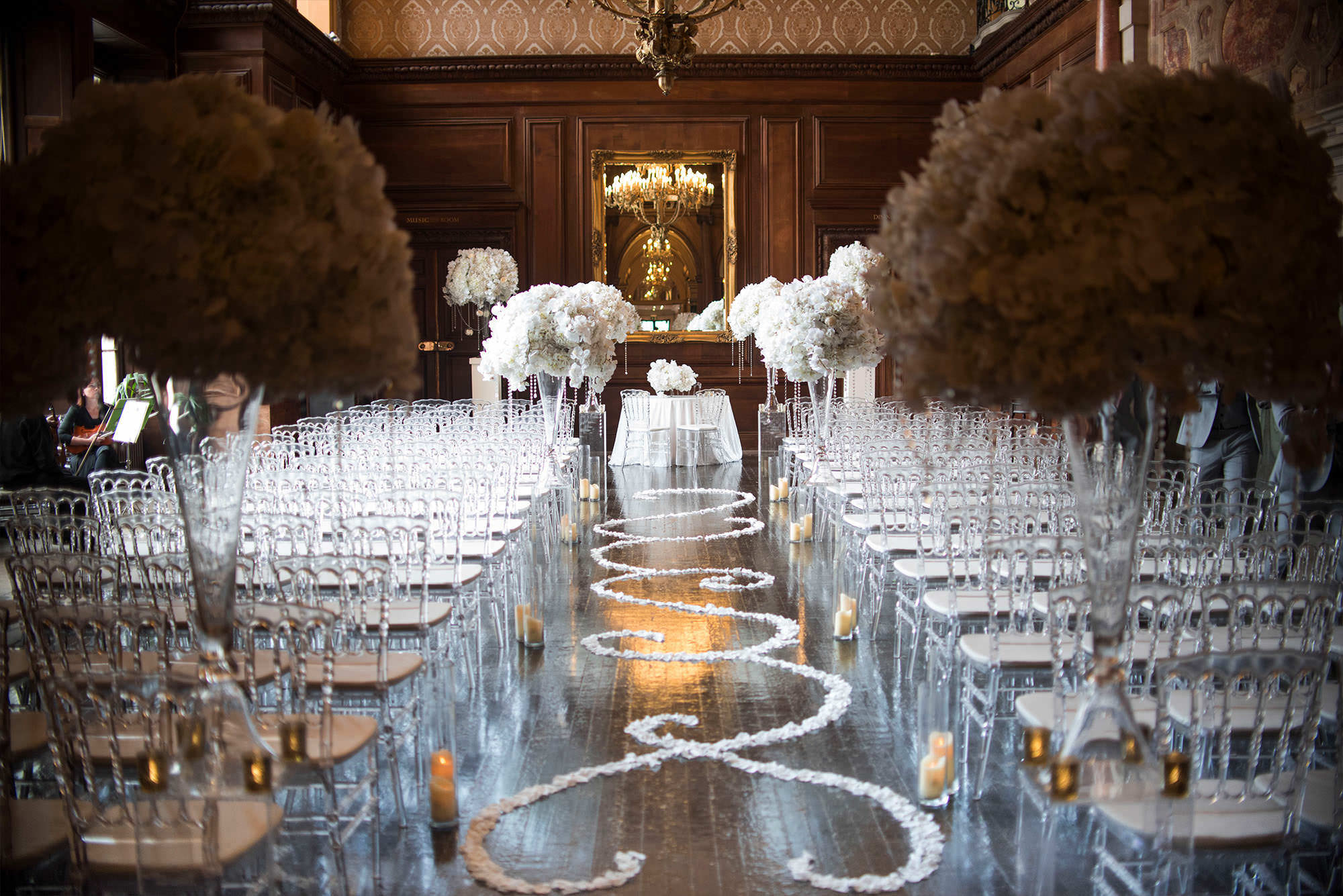 Afmena Events - Luxury Wedding Florist + Styling - London,