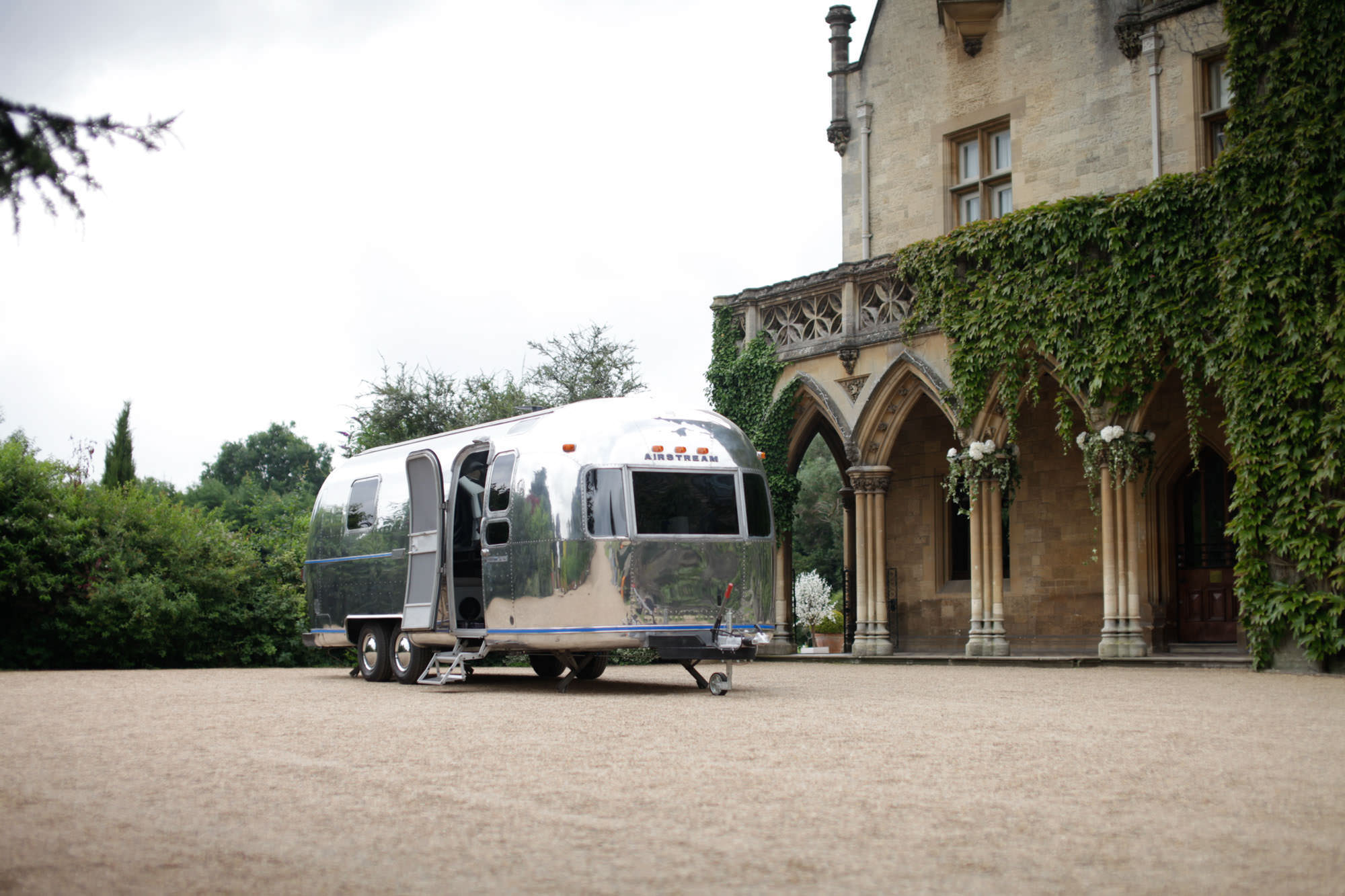 the Mobile Room - Hire a 1974 Airstream for your wedding