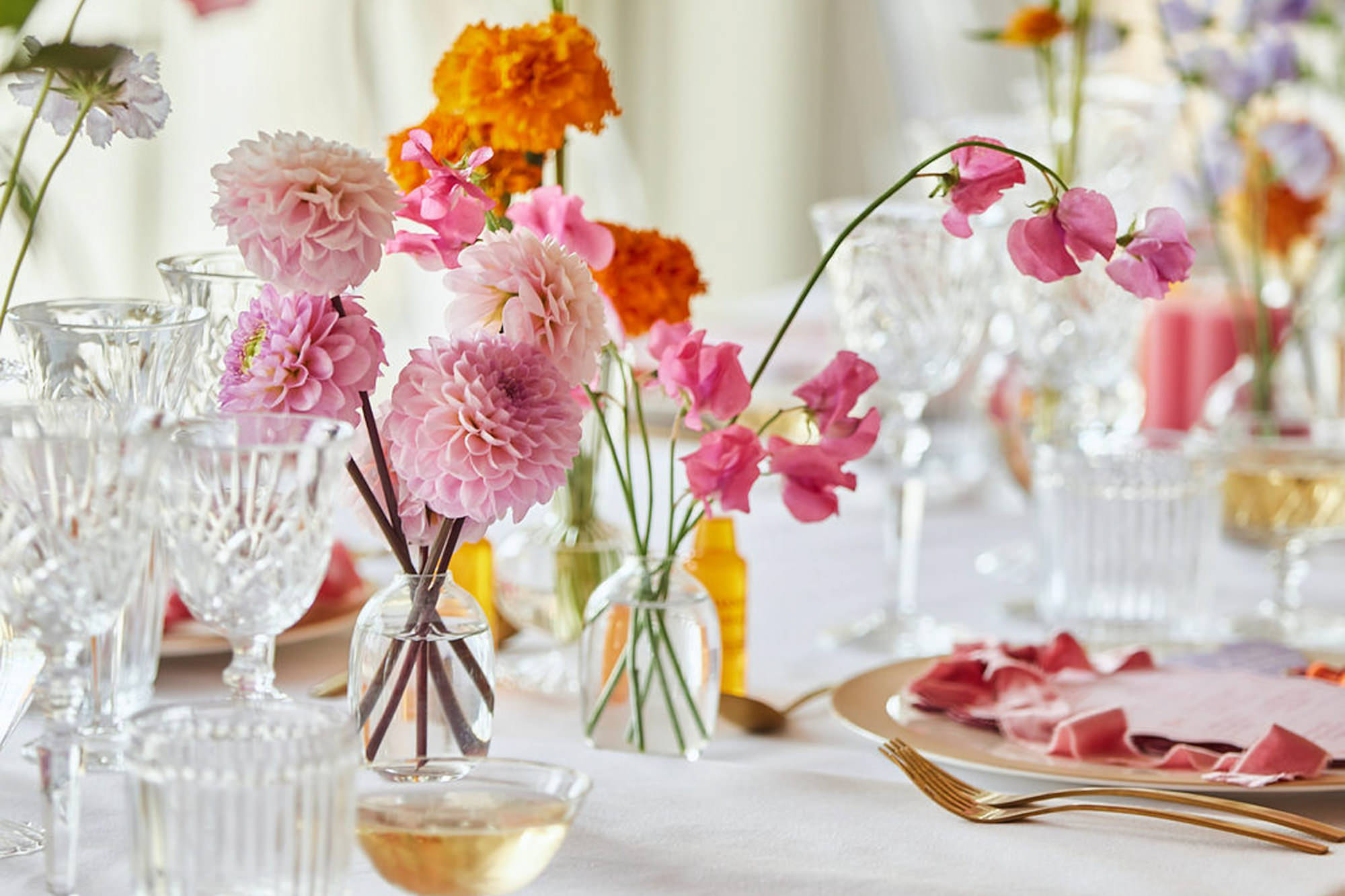 Whole lotta Weddings - UK Luxury Creative Wedding Planner & Stylist